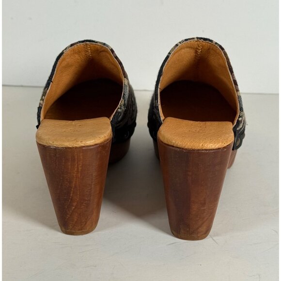 Five Worlds Floral Tapestry Slip-On Clogs - Picture 10 of 13